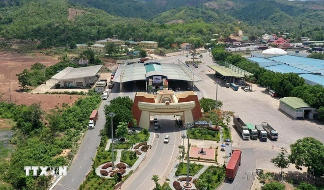 Thúc đẩy hợp tác thương mại giữa Việt Nam với Lào và Campuchia